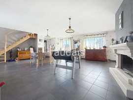 
                                                                                        Vente
                                                                                         10 minutes de SAINT LO