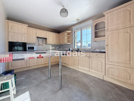 
                                                                                        Vente
                                                                                         10 minutes de ST LO