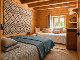 
                                                                                        Vente
                                                                                         🌿 105 m² DE CARACTÈRE DANS UNE ANCIENNE BATISSE