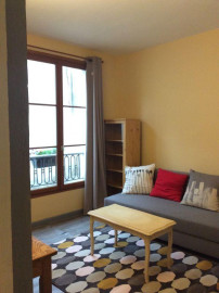 
                                                                                        Location
                                                                                         10ème studio meublé 20m2, calme, lave-linge