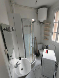 
                                                                                        Location
                                                                                         15m² metro Guy Moquet paris 17