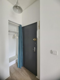 
                                                                                        Location
                                                                                         18m² idéal pour étudiant
(bd Prairie au Duc)