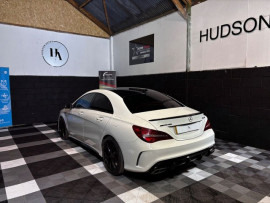 
                                                                                        Voiture
                                                                                         2.0 CLA45 AMG Coupe 4dr Petrol SpdS DCT 4MATIC Euro 6 (s/s) (381 ps)
