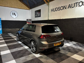 
                                                                                        Voiture
                                                                                         2.0 TSI BlueMotion Tech R Hatchback 5dr Petrol Manual 4Motion Euro 6 (s/s) (300 ps)