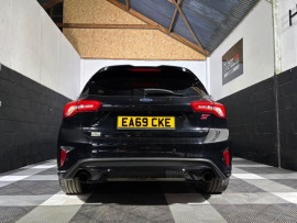 
                                                                                        Voiture
                                                                                         2.3T EcoBoost ST Hatchback 5dr Petrol Manual Euro 6 (s/s) (280 ps)