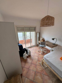 
                                                                                        Colocation
                                                                                         2 chambres 14m² dans coloc agréable