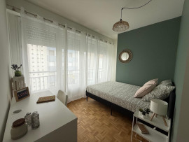 
                                                                                        Colocation
                                                                                         2 chambres à louer Fac de droit Rennes