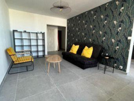 
                                                                                        Colocation
                                                                                         2 chambres dans coloc T3 71 m² refaite a neuf