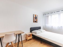 
                                                                                        Colocation
                                                                                         2 chambres disponibles en colocation