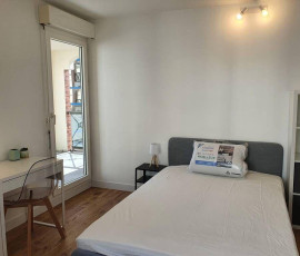 
                                                                                        Colocation
                                                                                         2 chambres dispos dans coloc 87m²