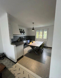
                                                                                        Colocation
                                                                                         2 chambres dispos dans colocation meublée 82m²