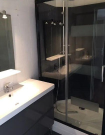 
                                                                                        Colocation
                                                                                         2 chambres dispos meublées dans coloc lumineuse