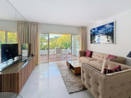 
                                                                                        Vente
                                                                                         2 chambres sur le Golf de la Quinta