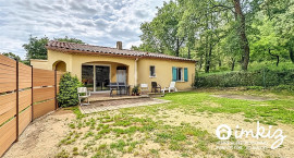 Vente
                                                                                2 Maisons de plain pied de 9 et  4 pièces piscine