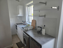 
                                                                                        Location
                                                                                         2 pièces 25,7m2 proche Clamart Gare 1er ét.