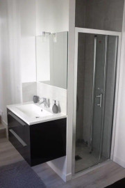 
                                                                                        Location
                                                                                         2 pièces 30m² meublé refait à neuf Rueil centre