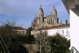 
                                                                                        Location
                                                                                         2 Pièces 455· 23 m2 Pièces, 23 m² La Roche sur-Yon