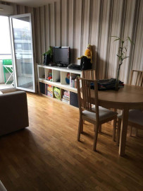 
                                                                                        Location
                                                                                         2 pièces 45m² Métro Jean Jaurès avec parking
