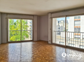 
                                                                                        Vente
                                                                                         2 pièces 58m² Quai de Valmy, parking inclus