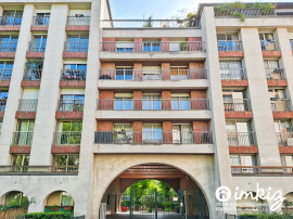 
                                                                                        Vente
                                                                                         2 pièces 58m² Quai de Valmy, parking inclus