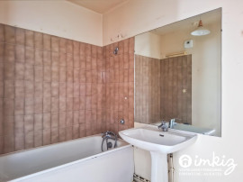 
                                                                                        Vente
                                                                                         2 pièces 58m² Quai de Valmy, parking inclus