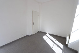 
                                                                                        Location
                                                                                         2 pièces à louer à Orléans