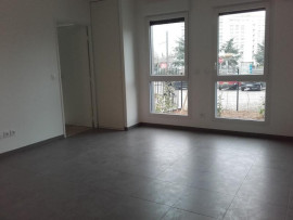 
                                                                                        Location
                                                                                         2 pièces à louer Lyon Grange Blanche