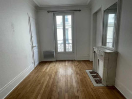 
                                                                                        Location
                                                                                         2 pièces à louer Paris 10ème