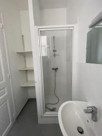 
                                                                                        Location
                                                                                         2 pièces à louer Paris 10ème