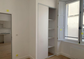 
                                                                                        Location
                                                                                         2 pièces à Paris 10è