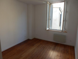 
                                                                                        Location
                                                                                         2 pièces à Paris 4ème