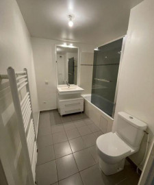 
                                                                                        Location
                                                                                         2 pièces Bas Montreuil