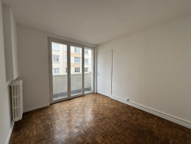 
                                                                                        Location
                                                                                         2 pièces bien agencé  Paris 18