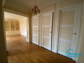 
                                                                                        Vente
                                                                                         2 Pièces charme· 50 m².· Paris 75017 · Batignolles