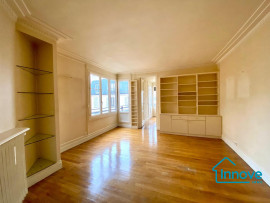 
                                                                                        Vente
                                                                                         2 Pièces charme· 50 m².· Paris 75017 · Batignolles