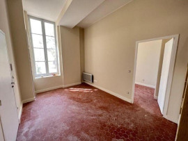 
                                                                                        Location
                                                                                         2 pièces dans une bastide entièrement réhabilitée