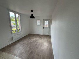
                                                                                        Location
                                                                                         2 pièces de 33m2 à louer