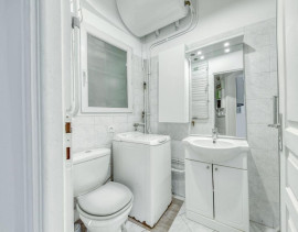 
                                                                                        Location
                                                                                         2 pièces de charme coeur du 11ème arrondissement