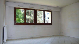 
                                                                                        Location
                                                                                         2 pièces en rez-de-jardin à Bercy
