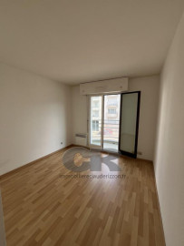 
                                                                                        Location
                                                                                         2 pièces - Hopital central/Place des Vosges