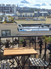 
                                                                                        Location
                                                                                         2 pièces lumineux avec balcon, vue sur Sacré-Cœur