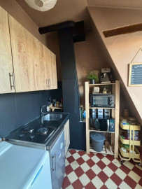 
                                                                                        Location
                                                                                         2 pièces lumineux bel immeuble de caractère