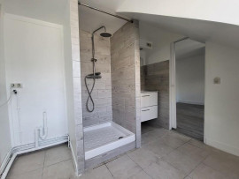 
                                                                                        Location
                                                                                         2 pièces mansardé Paris 9ème