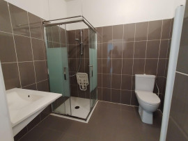 
                                                                                        Location
                                                                                         2 pièces meublé+ jardin dans résidence sénior