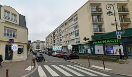 Location
2 pièces meublé refait neuf