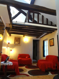 
                                                                                        Location
                                                                                         2 pièces + mezzanine, très calme, de charme