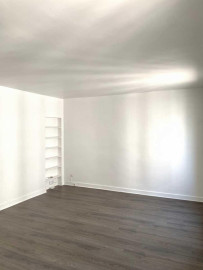 
                                                                                        Location
                                                                                         2 pièces Paris XV