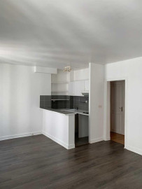 
                                                                                        Location
                                                                                         2 pièces Paris XV