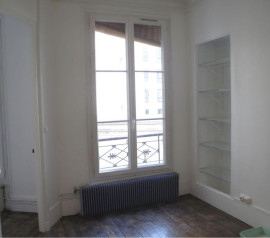 
                                                                                        Location
                                                                                         2 pièces rue de Maubeuge Paris 9 Métro Cadet