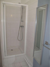 
                                                                                        Location
                                                                                         2 pièces rue de Maubeuge Paris 9 Métro Cadet